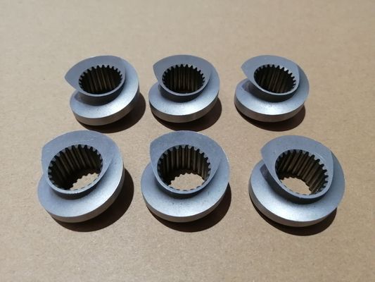 مكونات البثق اللولبي المزدوج بالتبريد بالفراغ مع أداء صلابة مثالي HRC58-62