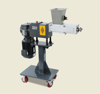 Co - Rotating Twin Screw الطارد الجانب المغذية JCW63 سهلة التنظيف