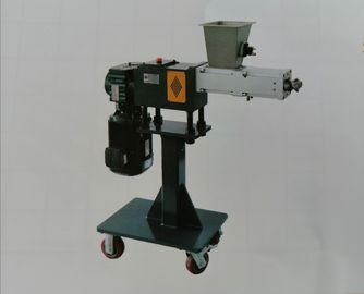 CWJ45 مزدوج المسمار محفز الجانبي مع 3KW طاقة المحرك 1300 × 650 × 1230mm الأبعاد